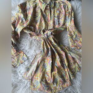 Carlie's Court Button Up  Long Sleeve Collared Women's L